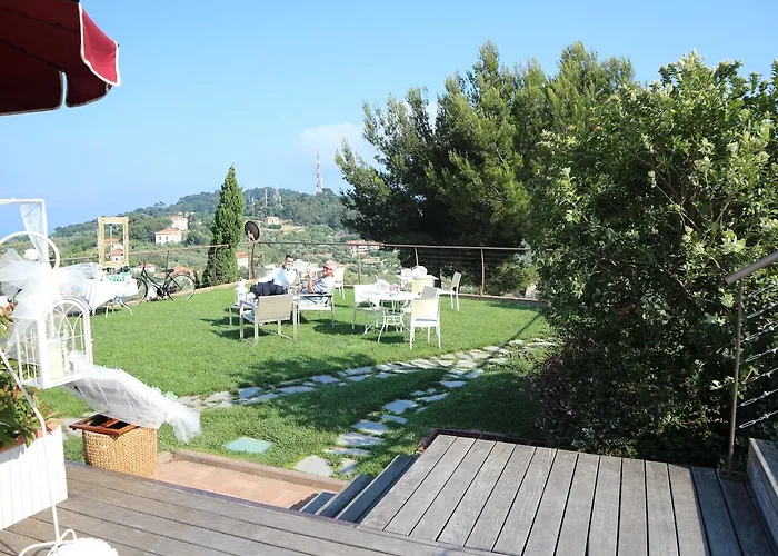 波焦代格力农家乐 * 迪亚诺马里纳